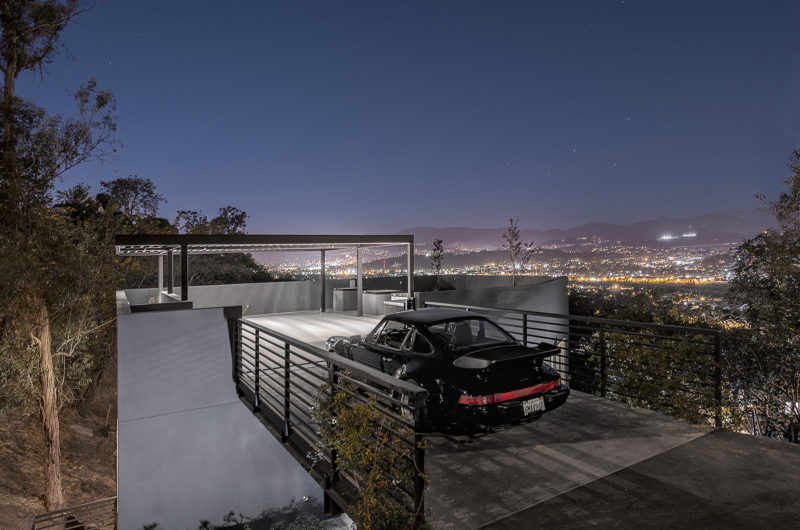 Spectacular Car Park House in LA by Anonymous Architects spectacular car park house in la by anonymous architects 0f040e6