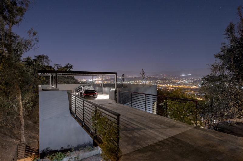 Spectacular Car Park House in LA by Anonymous Architects spectacular car park house in la by anonymous architects 5639976